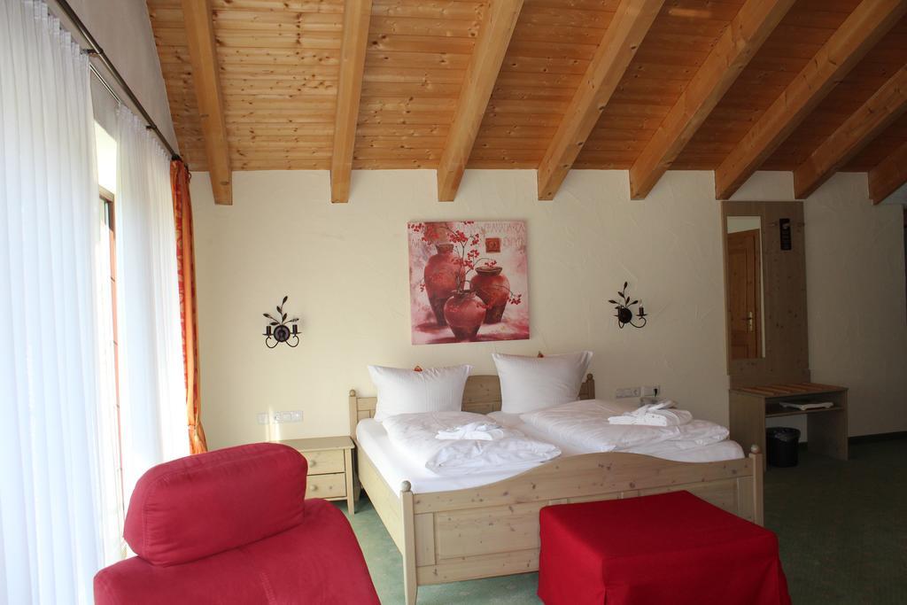 Hubertushof Hotel Garni オーバーシュタウフェン 部屋 写真