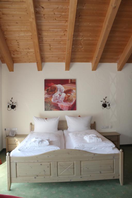 Hubertushof Hotel Garni オーバーシュタウフェン 部屋 写真