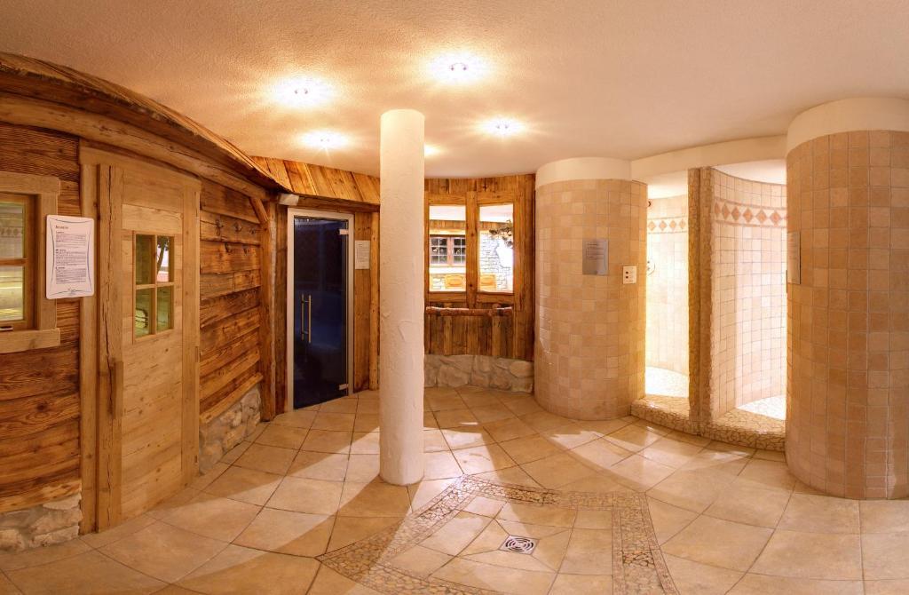 Hubertushof Hotel Garni オーバーシュタウフェン エクステリア 写真