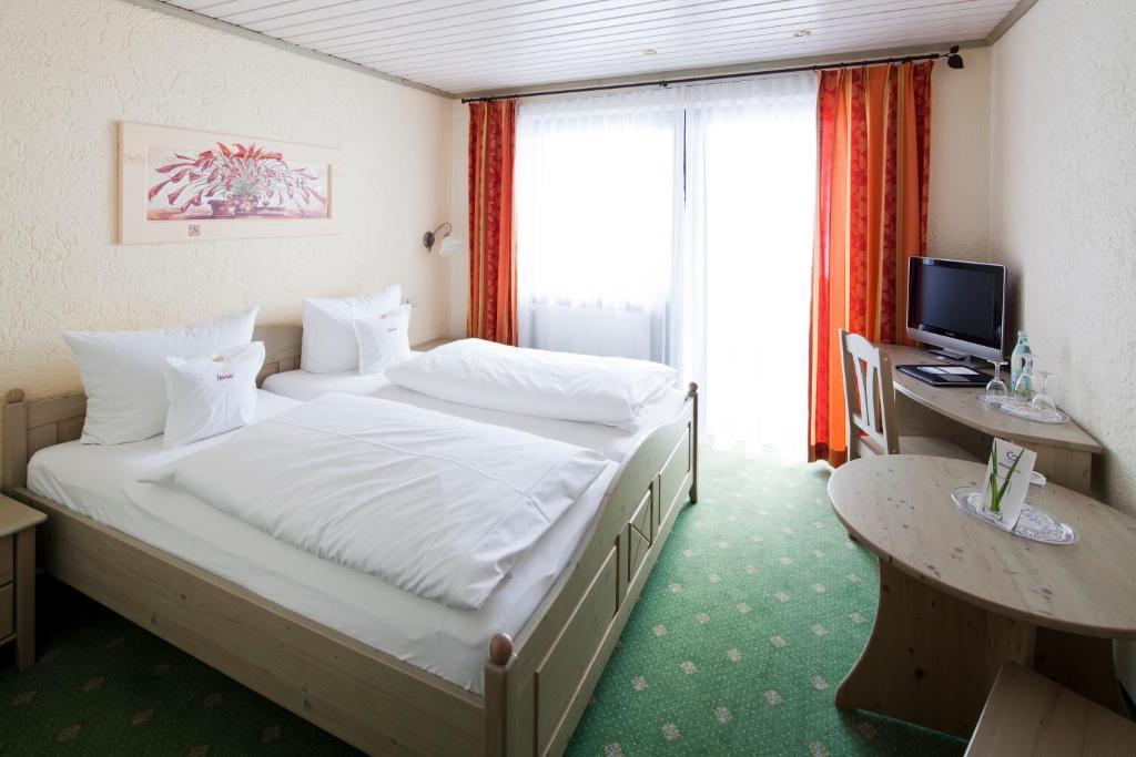 Hubertushof Hotel Garni オーバーシュタウフェン 部屋 写真