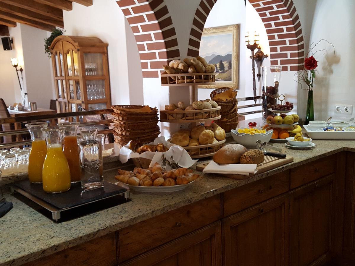 Hubertushof Hotel Garni オーバーシュタウフェン エクステリア 写真